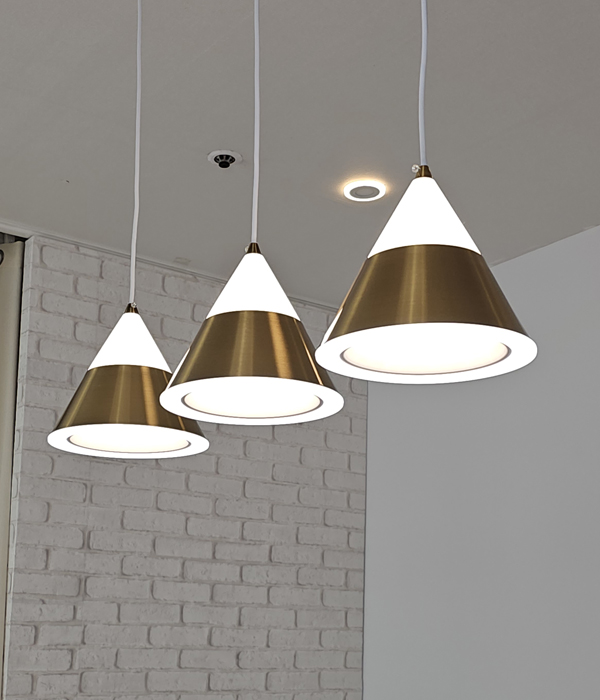 라일스 알파 3등 주방식탁등 식탁펜던트 갓조명 (대/소)